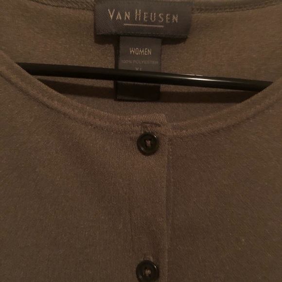 Women’s Van Heusen Sweater - Picture 4 of 6